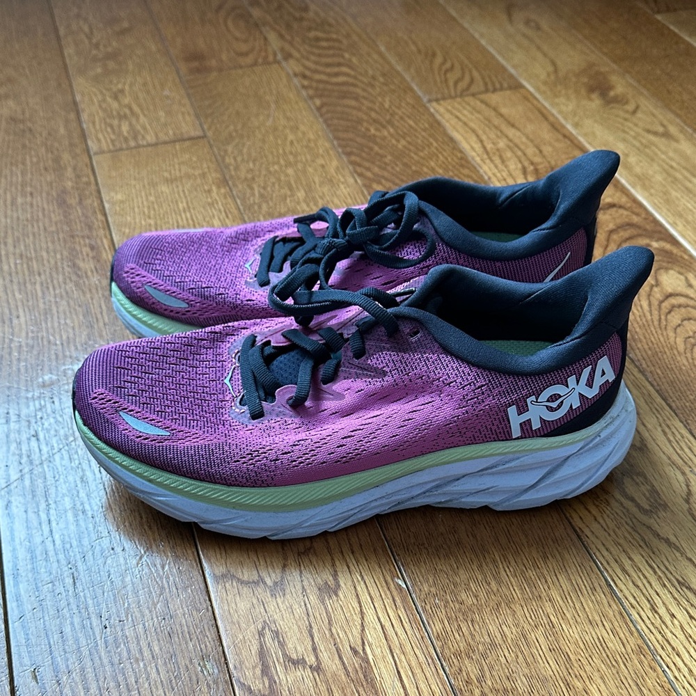 Hoka Clifton 8 Women's Magenta and Black Athletic Shoes